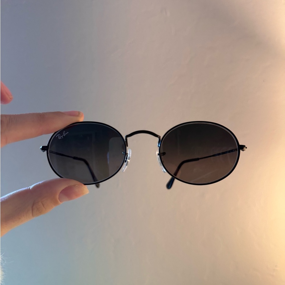 Ray-Ban oval metal polished black frame dark grey lenses sunglasses